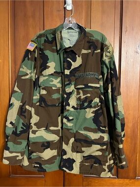 Vintage US Army Woodland Camouflage BDU Shirt Jacket Size Medium Military USA